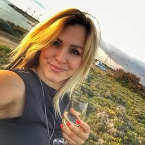 Meet your Posher, Yesim